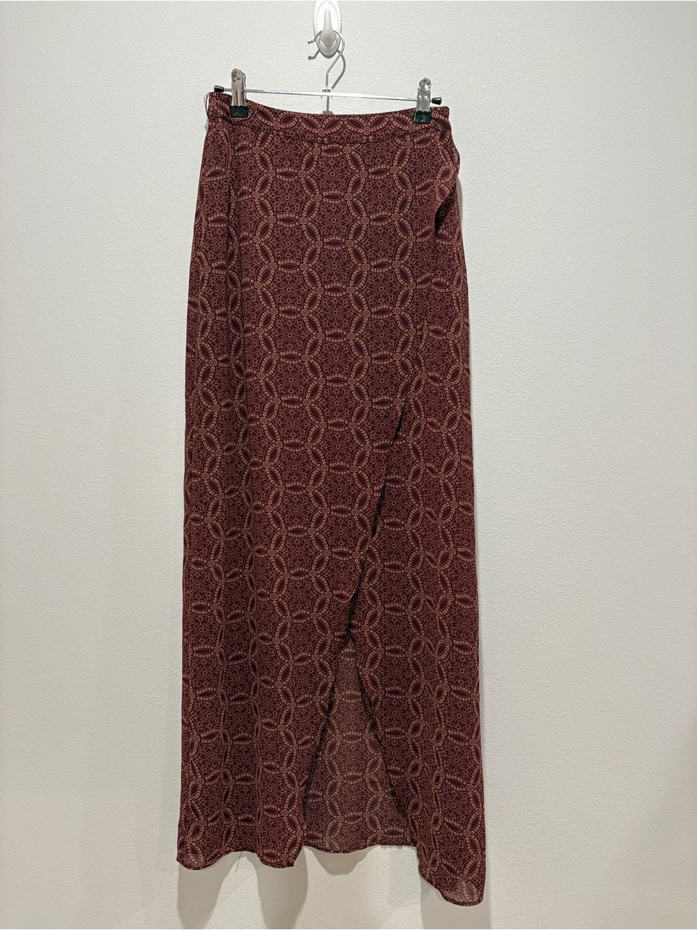 Forever 21 Burgundy Purple Geometric Maxi Warp Skirt Size M